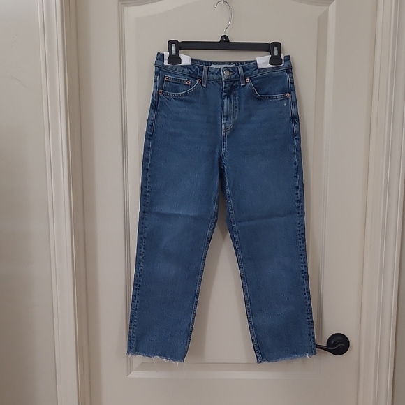Topshop Denim - TOPSHOP Women's Cropped Straight Leg Blue Jeans with Raw Hem Size 28P